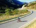 Des chemins solitaires : Dans les Pyrénées catalanes, les cyclistes de course ont les plus belles routes pour eux seuls.