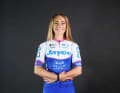 The blue of the women's jersey is slightly darker than the men's and the jersey has some aubergine elements