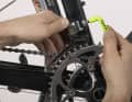 2. if one of these two conditions is not met, loosen the fixing screw of the front derailleur by one or two turns and adjust it. Tighten the screw again and check the two geometric conditions again.