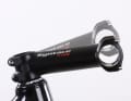 Better: turn the stem round. Almost all current stems can be mounted in both positions as "flip-flop" models. Depending on the stem length, this results in a difference in handlebar height of just under 15 to 35 millimetres.