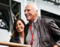Le fondateur de Red Bull, Dietrich Mateschitz, a utilisé le sport comme stratégie marketing pour son entreprise. Il n'est toutefois pas entré dans le sport en tant que sponsor, mais a directement acheté les équipes. Mateschitz est décédé en 2022.