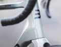 La géométrie est adaptée aux longues distances. Le tube de direction du Basso Astra est environ 2,5 centimètres plus long que celui du vélo de compétition Diamante.