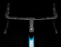 Handlebars from a single mould: unlike the frame, the cockpit is made from a single piece and is available in four widths and seven lengths.