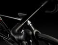 The shape of the head tube has been revised and a new fork has been designed, which should be better integrated 