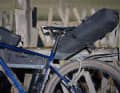 La sacoche de cadre utilise parfaitement l'espace disponible - bien sûr, elle a été conçue pour le vélo.
