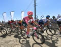La saison des classiques est à nos portes et Jonas Rutsch veut enfin faire les gros titres sportifs après une saison 2022 épidémique. Avec l'Omloop Het Nieuwsblad le 25 février en Belgique, le coureur de 25 ans se lance dans les courses de printemps.