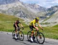 Jonas Vingegaard und Tadej Pogacar bei der Tour de France 