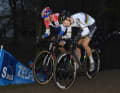 Kopf-an-Kopf-Rennen zwischen van Aert und van der Poel beim Cyclocross-Weltcup 2016 in Namur