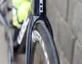 The carbon fork leaves room for wide tyres. The bike from Intermarche pro Louis Meintjes (South Africa) is fitted with 28 millimetre wide tyres from Continental.