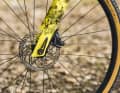 Die Gabel am KTM-Gravelbike bietet wenig Federkomfort.