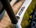 Le nom de la cycliste orne le tube supérieur