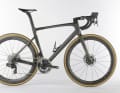 With SRAM Red eTap, the Specialized road bike achieves a test score of 1.5. 