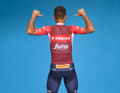 La partie dorsale des maillots Trek-Segafredo attire immédiatement l'attention 