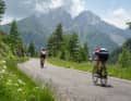A cycling holiday with a race: With the TOUR Transalp you can combine both.
