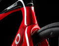 The fork and frame of the Pinarello X leave room for tyres up to 32 millimetres wide. The new model is listed with Pirelli's P7 Sport all-round tyres.