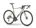 The most expensive model in the 04 series is equipped with radio-based SRAM Force eTap (2x12, 48/35, 10-28 t.) and weighs 7.4 kilograms.