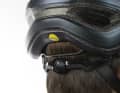The non-slip dial is easy to grip even when wearing gloves 