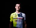 Verge Sport replaces Nalini as jersey manufacturer, the main colours remain neon yellow, navy blue and white