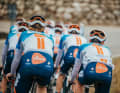 Das ist das Trikot vom Team dsm-firmenich PostNL für die Saison 2024