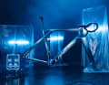 Le nom exact de ce vélo est « Xelius DRS 80th Anniversary ».