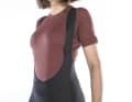 Gonso runs the straps far to the side so that they do not interfere with the chest