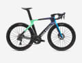 Lors de la présentation de l'équipe Decathlon AG2R La Mondiale, un nouveau vélo de course aéro a été présenté : le Van Rysel RCR-F