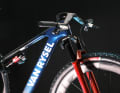 Focus on aerodynamics: The low-slung carbon cockpit unit on the Van Rysel RCR-XC is particularly striking.