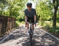During a test ride around Vicenza, the headquarters of the traditional Italian brand, TOUR was able to test the new product exclusively. The first impression: The shifting system works perfectly, and the braking behaviour is particularly impressive. Secretly, however, the Super Record lacks a unique selling point compared to the competition from Japan and the USA.