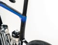 The carbon support fits into the streamlined frame concept and provides excellent suspension