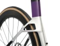 The most striking detail on the frame: The flow channel on the rear triangle is designed to guide the airflow around the frame.