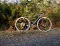 Der französische Titanspezialist zeigt auf dem Roc d'Azur ein neues Allround-Gravelbike