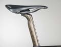 Detail Cannondale: The carbon seatpost, optically adapted to the frameset, provides excellent suspension.