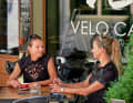 Voyage en gravel bike : une pause café s'impose