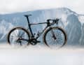The model has been fitted with a completely new frame, which is said to weigh just 705 grams in size M