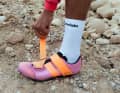 Pour un maintien sûr sur le pied, Fizik mise sur le système de fermeture éprouvé Powerstrap.