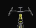 Oversized: Extremely wide handlebars from Ritchey; the levers are positioned at a very steep angle.