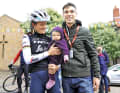 Une bonne équipe : Lizzie Deignan, son mari et ex-professionnel Phil et leur enfant.