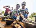 Refuelling: Nina and Obi stock up on fuel at the refreshment station