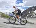However, after many years in competitive sport, he no longer wants a detailed training plan.