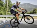 En prime : lors du Tour de France 2021, Walscheid a établi un record de wheelie dans le gruppetto après avoir terminé son travail.