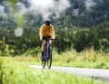 With the right jacket, even cycling for kilometres in the rain can be fun – provided it fits well, keeps the rain out and allows sweat to evaporate