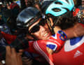 Remerciements et félicitations : Thomas faisait partie de l'équipe britannique qui a préparé le titre mondial de Mark Cavendish (à gauche) aux championnats du monde 2011 à Copenhague.