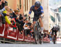 Peu de temps après, Grégoire a fait l'une de ses meilleures performances dans une course du World Tour : Il a terminé à la huitième place de la Strade Bianche, en toute insouciance.