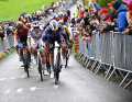 Chez les hommes, Remco Evenepoel (deuxième position) s'est imposé en 2023. La superstar belge est absente cette année pour cause de blessure.