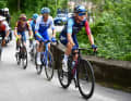 Es gibt fünf Ausreißer: Alessandro De Marchi (Team Jayco-AlUla), Simon Clarke (Israel-Premier Tech), Alexandre Delettre (Cofidis), Charlie Quartermann (Team Corratec - Selle Italia) und Francesco Gavazzi (Eolo-Kometa)