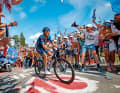 Tournée d'adieu : en France et au niveau international, Thibaut Pinot est le chouchou du public. Dans les Vosges, lors de la 20e étape, les fans français font leurs adieux bruyants à l'athlète qui a toujours fait espérer à la Grande Nation des jours en jaune.