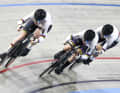 Gold im Teamsprint für das deutsche Frauenteam am ersten Tag der Bahnrad-Europameisterschaften. Das Team aus Lea Sophie Friedrich, Pauline Sophie Grabosch und Emma Hinze hat für die 750 Meter nur 45,899 Sekunden benötigt, ganz knapp am eigenen Weltrekord aus Glasgow vorbei (45,848 Sekunden).
