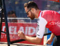 Simon Geschke bei der Einschreibung bei seinem Lieblingsrennen. Für ihn ist es die letzte Tour Down Under - er beendet seine Karriere nach diesem Jahr.