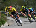 Concentration totale : Remco Evenepoel pendant une descente lors de la 5ème étape du Tour de l'Algarve, 18 février 2024