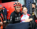 Les exceptions confirment la règle. Egan Bernal a gentiment distribué des selfies, mais le Colombien a de toute façon bien ri ces derniers temps, sa courbe de forme s'est nettement redressée après sa chute catastrophique il y a plus de deux ans.